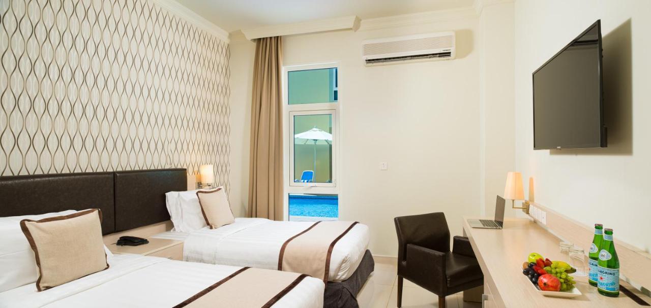City Hotel Дукм Экстерьер фото