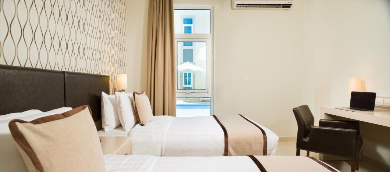 City Hotel Дукм Экстерьер фото