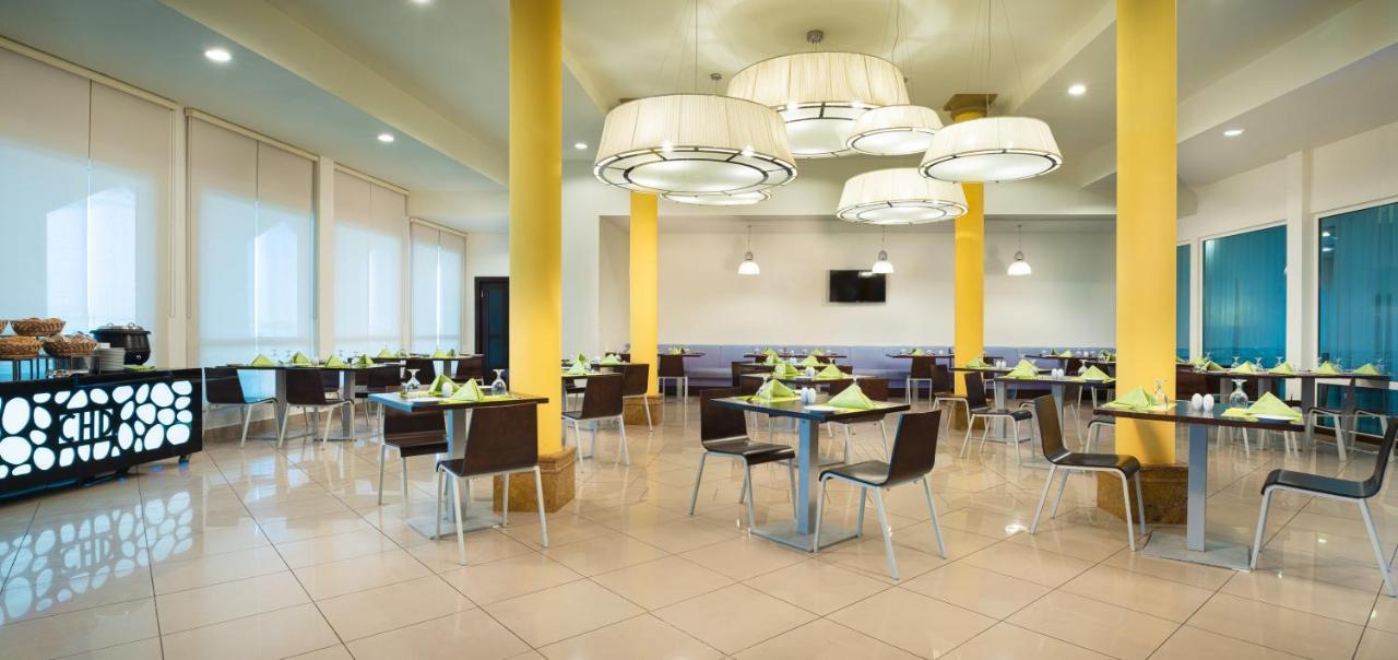 City Hotel Дукм Экстерьер фото