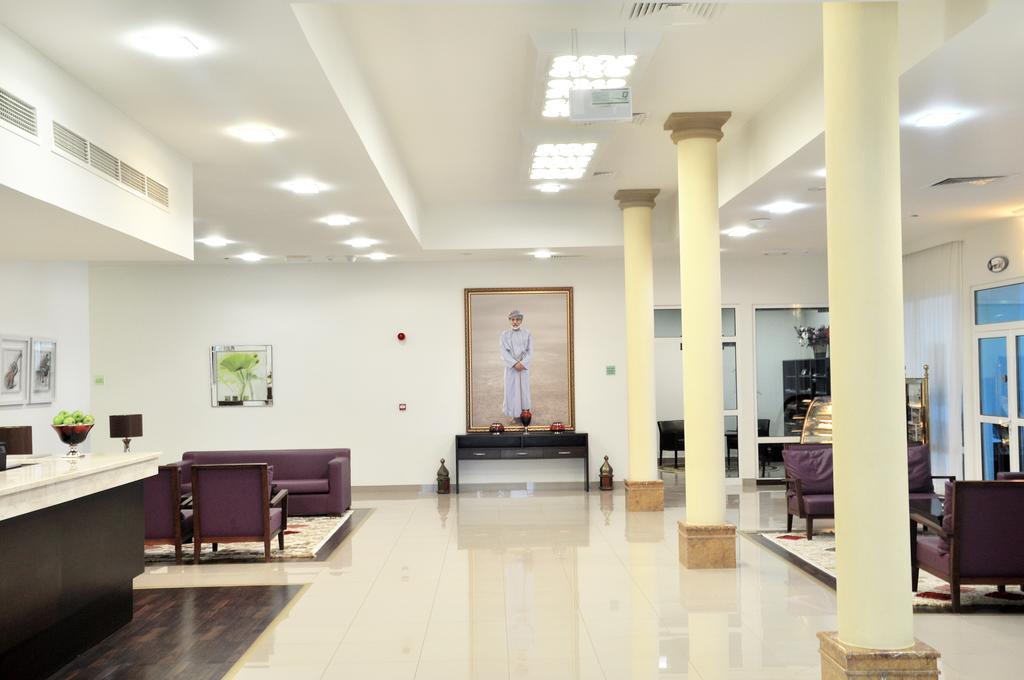 City Hotel Дукм Экстерьер фото