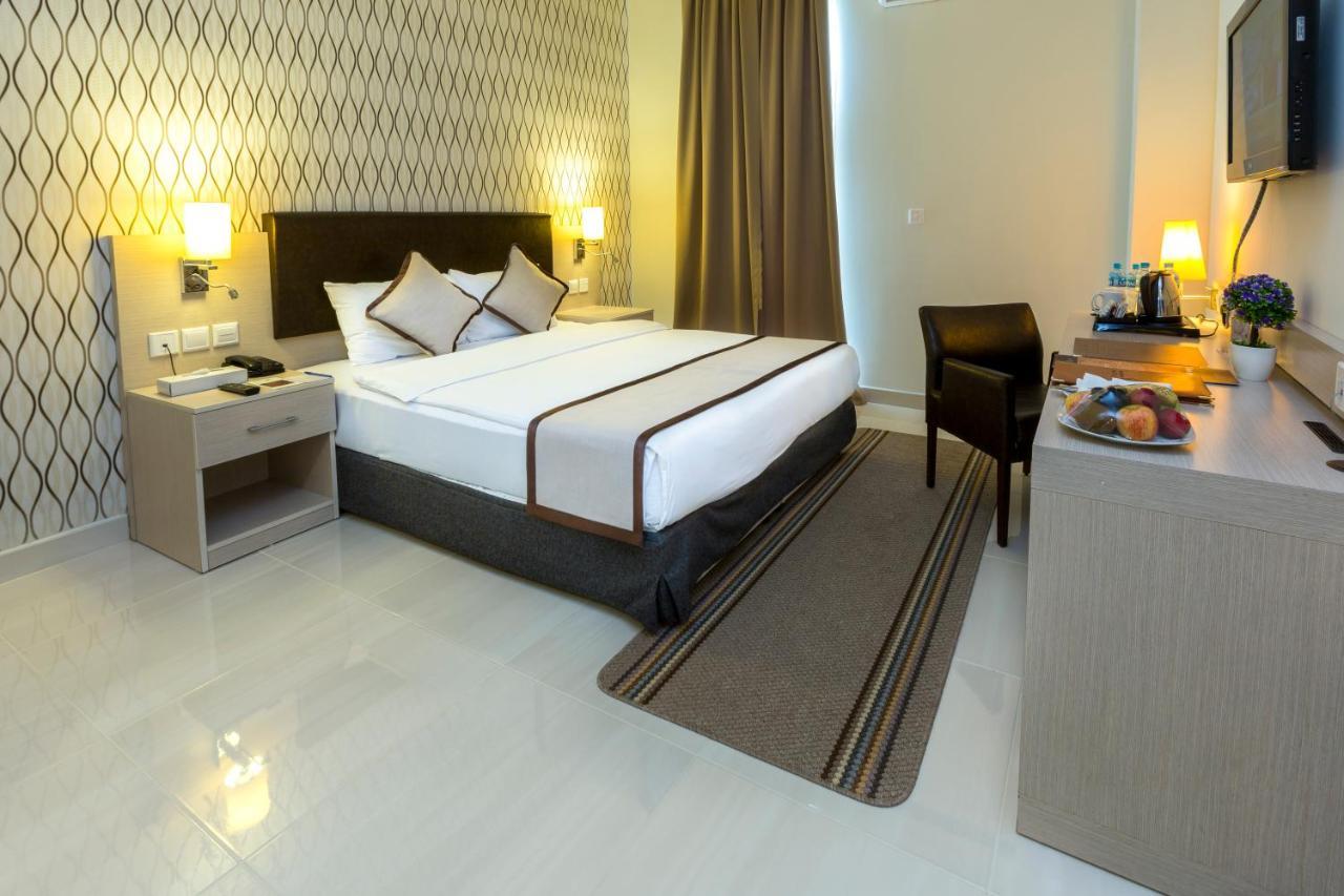 City Hotel Дукм Экстерьер фото